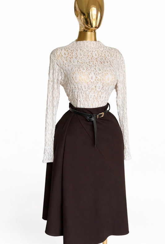 Ensemble Haut en Dentelle & Jupe  – taille unique/ Chic one-size-fits-all set