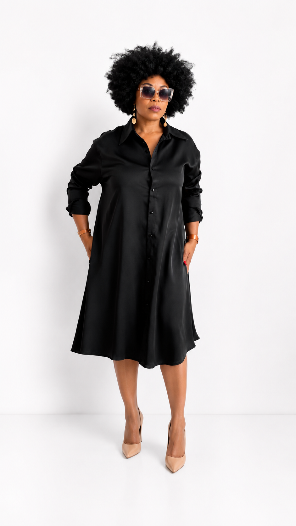 Black Elegant Shirt Dress – Lace Back
/ Robe Chemise Élégance Noire – Dos Dentelle